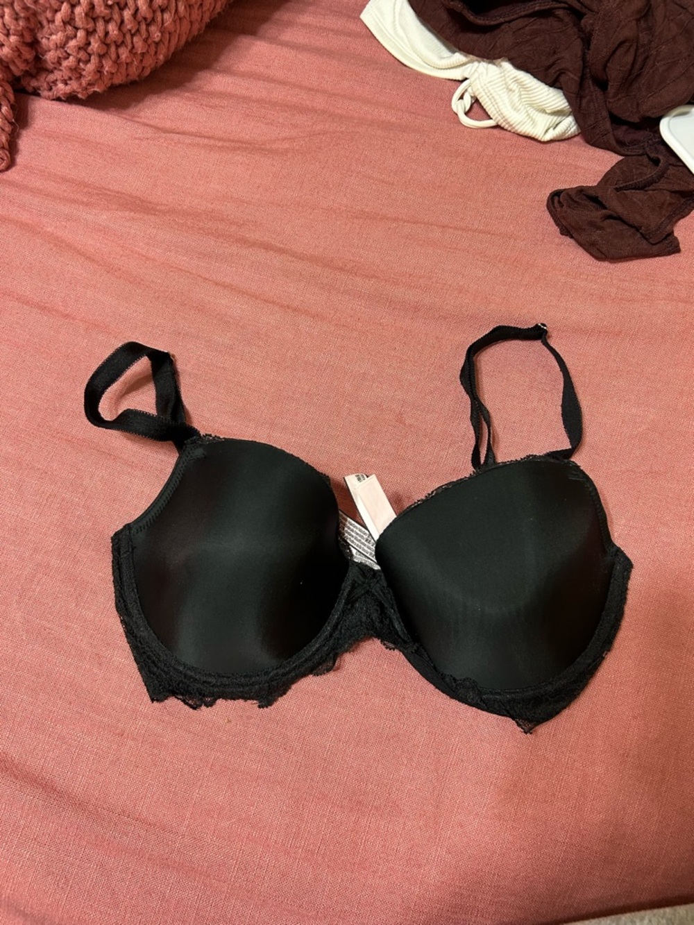 Victoria's Secret Black Lace Trim Molded T-Shirt Bra